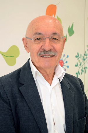 Dr. Juan Casado Flores