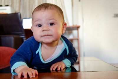 embrague Dependiente Tiranía Bebé de 5 meses - Desarrollo y cuidados del bebé mes a mes