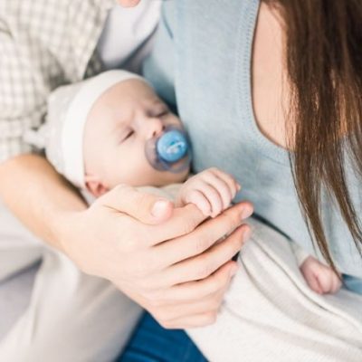 Chupete en recién nacidos: ventajas, desventajas y cuándo usarlo
