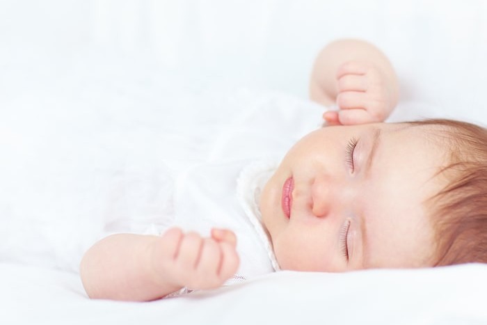 Almohada en el bebé. Cuándo y como hacerlo bien.
