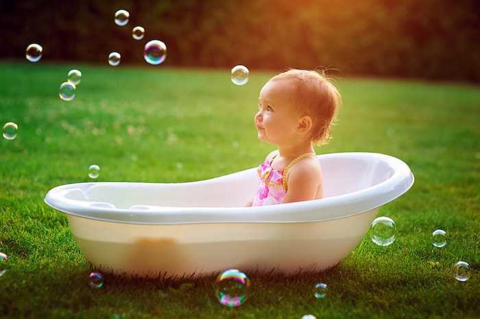 Eligiendo bañera para el bebé: siete opciones para diferentes